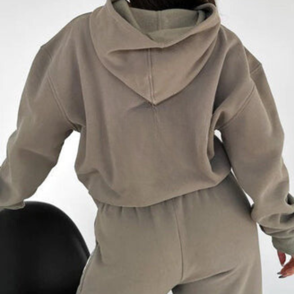 Mila – Damen-Set mit Kapuzenpullover und Jogginghose