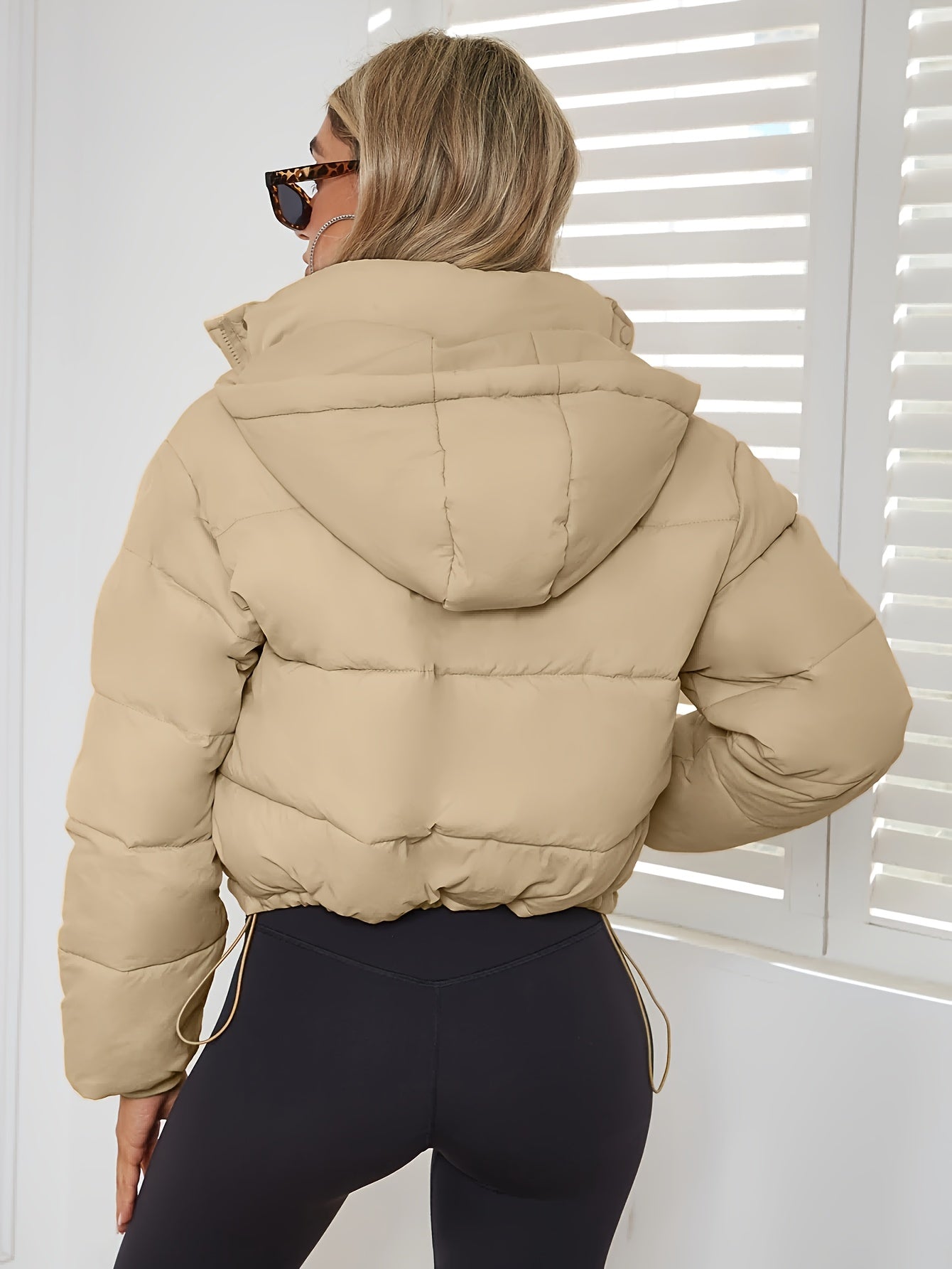Marisa – Kurze Winter-Daunenjacke
