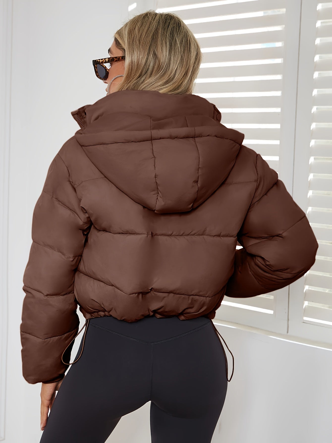 Marisa – Kurze Winter-Daunenjacke
