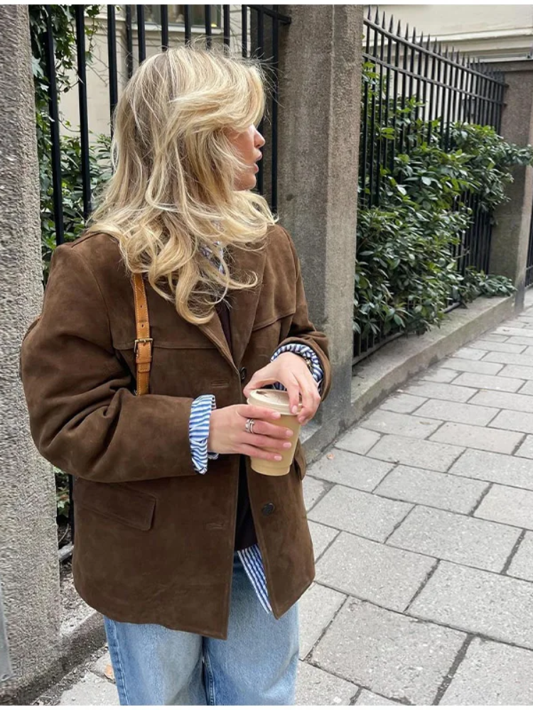Isabelle - Chaqueta de ante marrón para mujer elegante y versátil