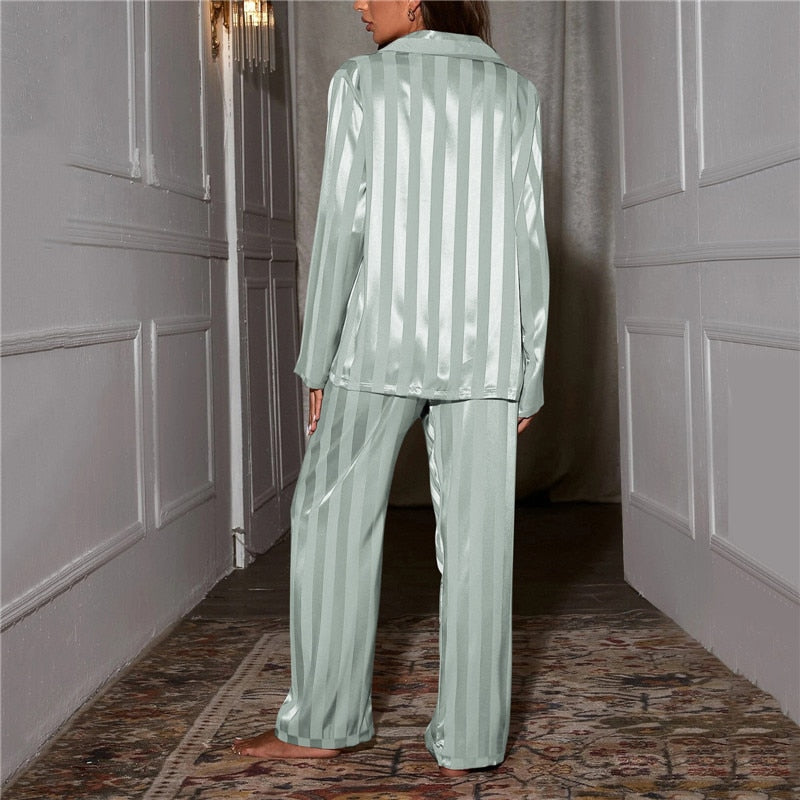 Isabella – Damen Satin Pyjama Set mit Hemd und Hose