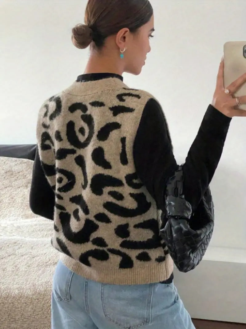 Lara - Damen Strickweste im Modern Knit Design