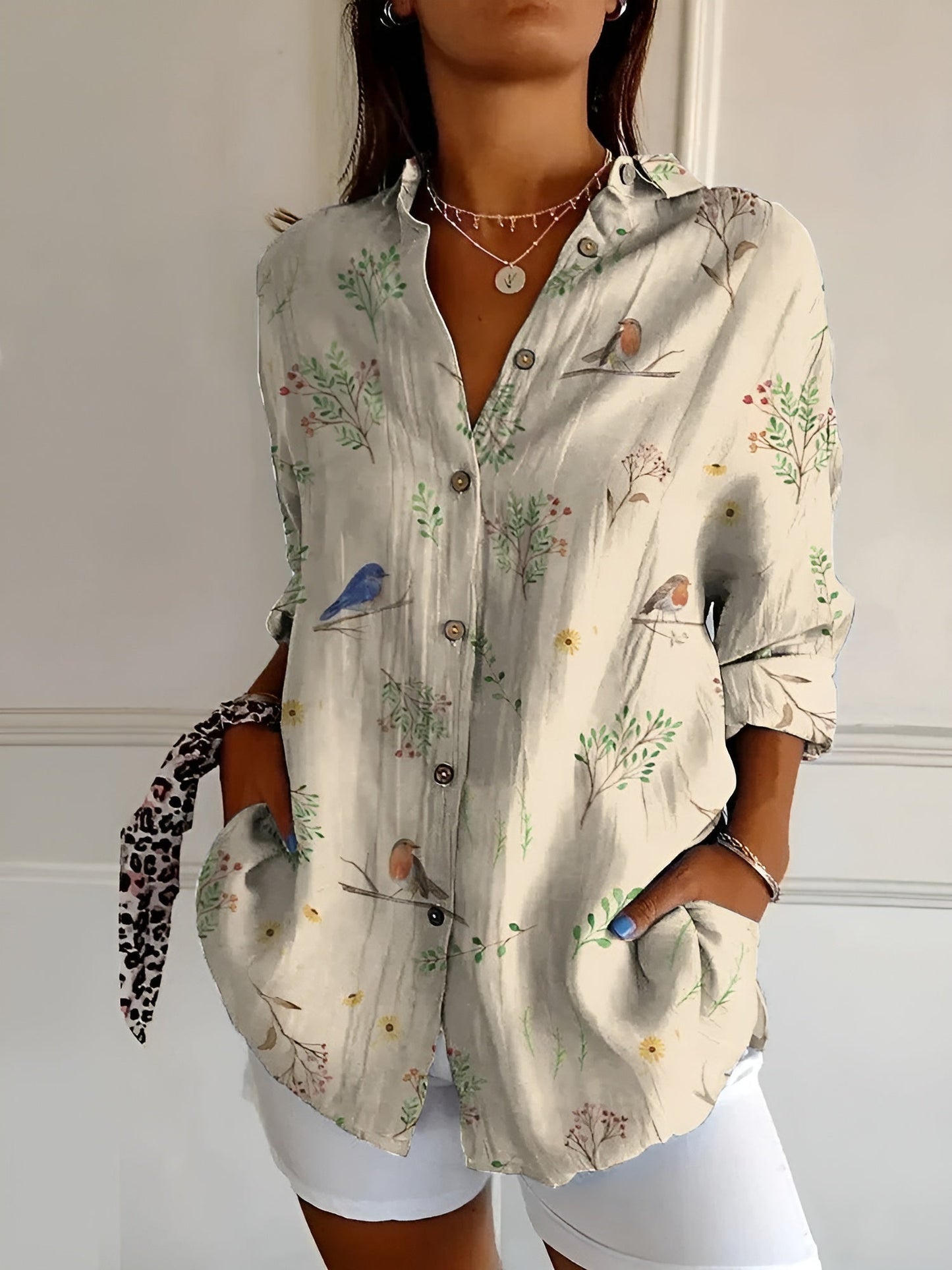 Damenbluse mit maritimem Motiv